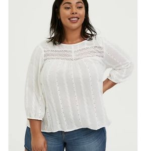 Torrid white eyelet&lace embroidered Hi-Lo blouse
